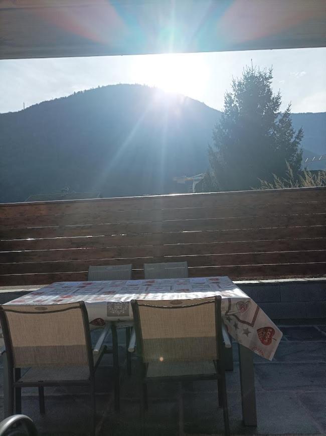 Joli Appart Terrasse Et Jardinet Альбервіль Екстер'єр фото